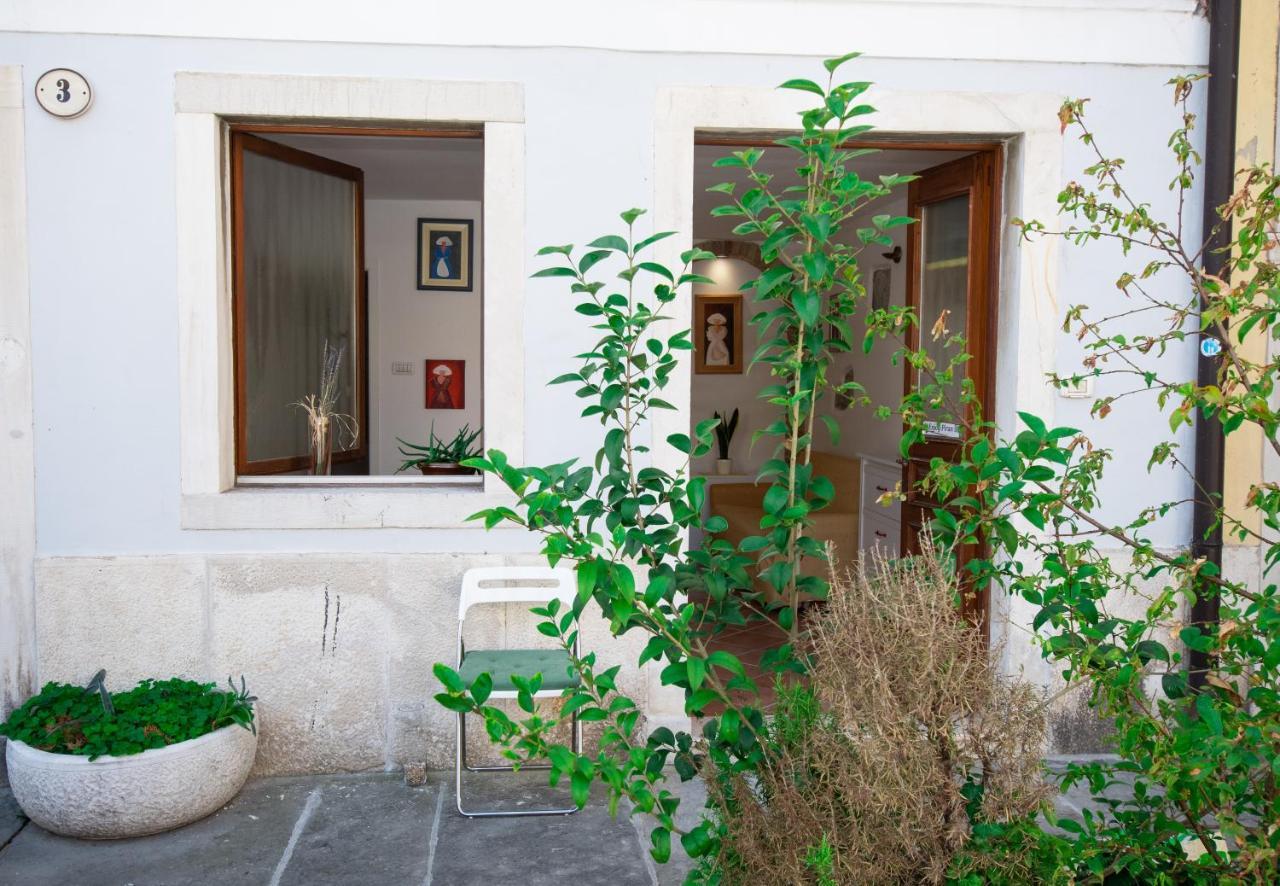 Studio May Piran Exterior foto